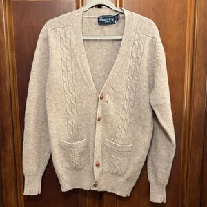 Woodstock by Bernard 100% Pure Virgin Wool Cardigan size Large. Defects present.